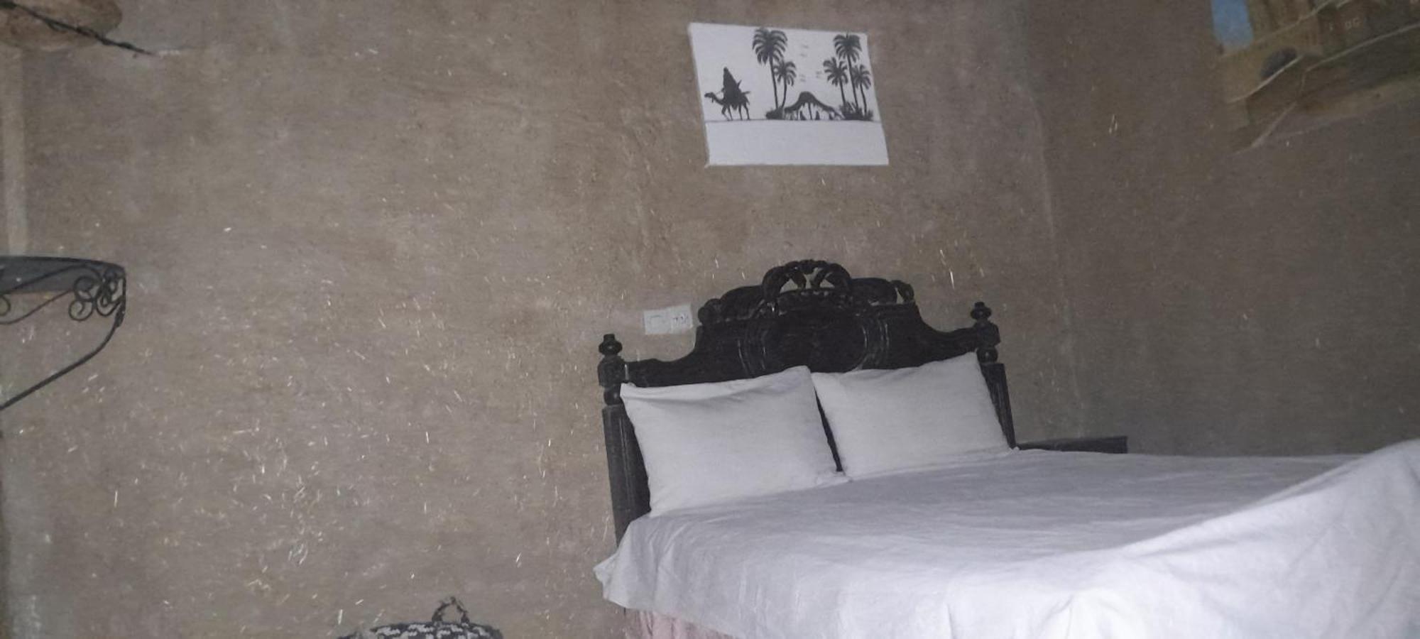 Oasis Travel Panzió Tazouka Szoba fotó