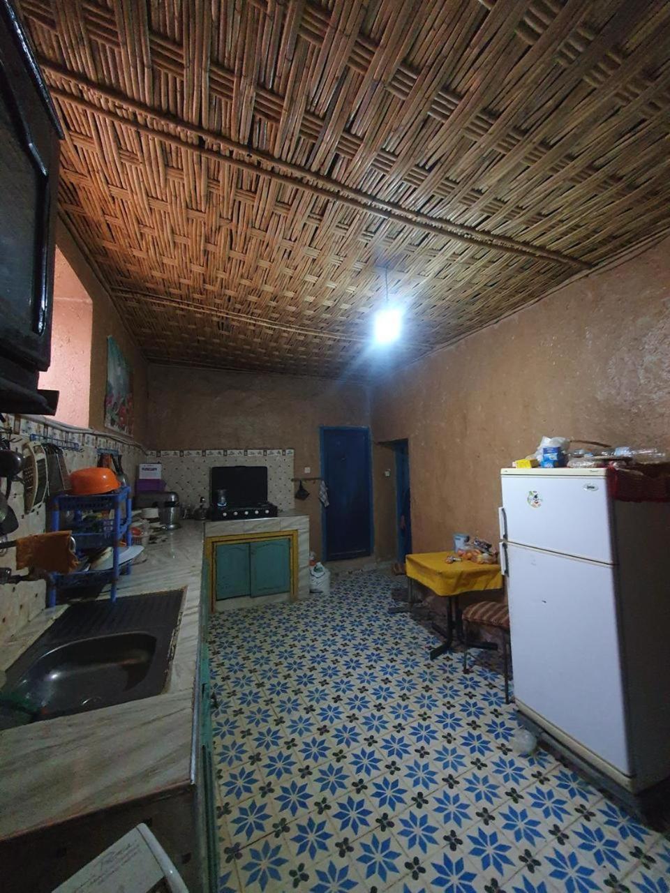 Oasis Travel Panzió Tazouka Kültér fotó