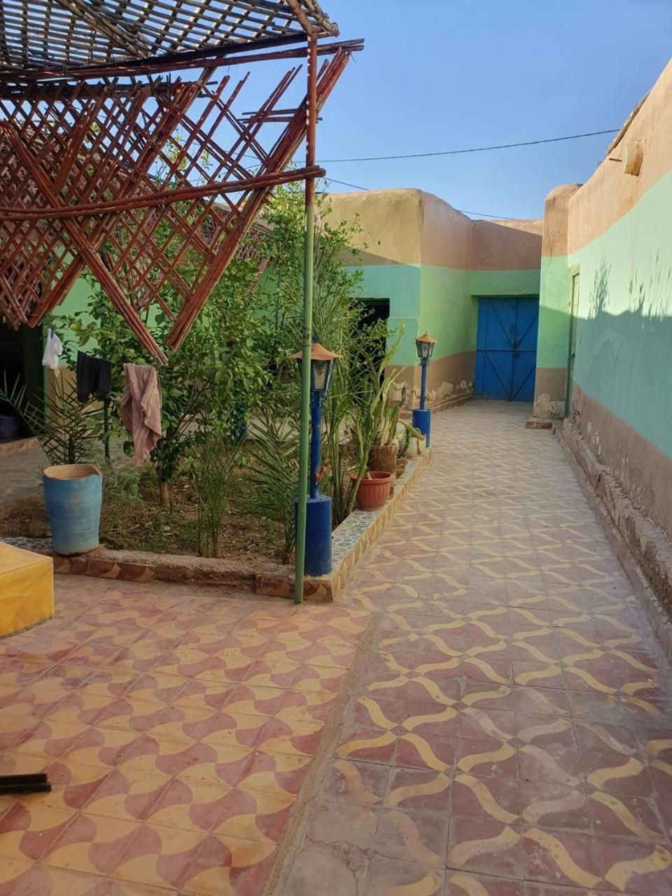Oasis Travel Panzió Tazouka Kültér fotó