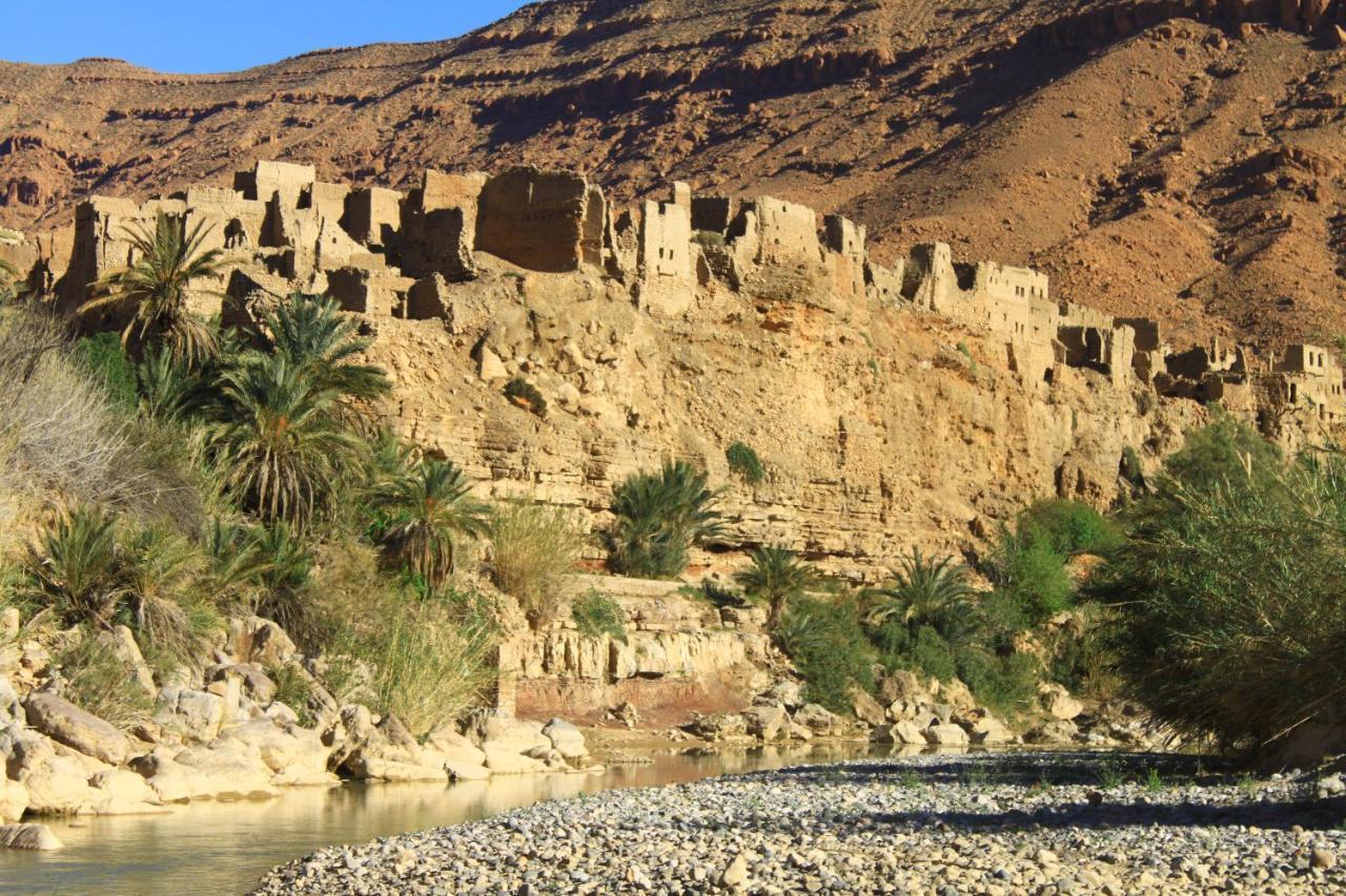 Oasis Travel Panzió Tazouka Kültér fotó